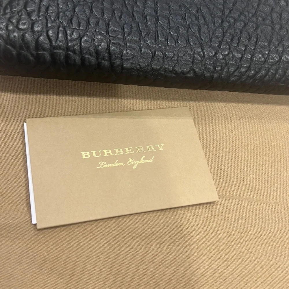Burberry Leather Wallet-Authentic-NWT - Picture 7 of 7